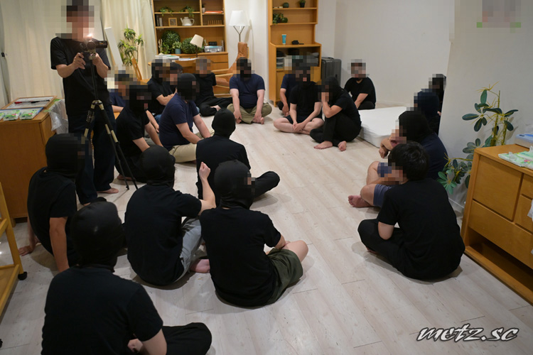 輪姦企画:奥様のエッチな貸し出し【中出し輪姦で男性21人】 1